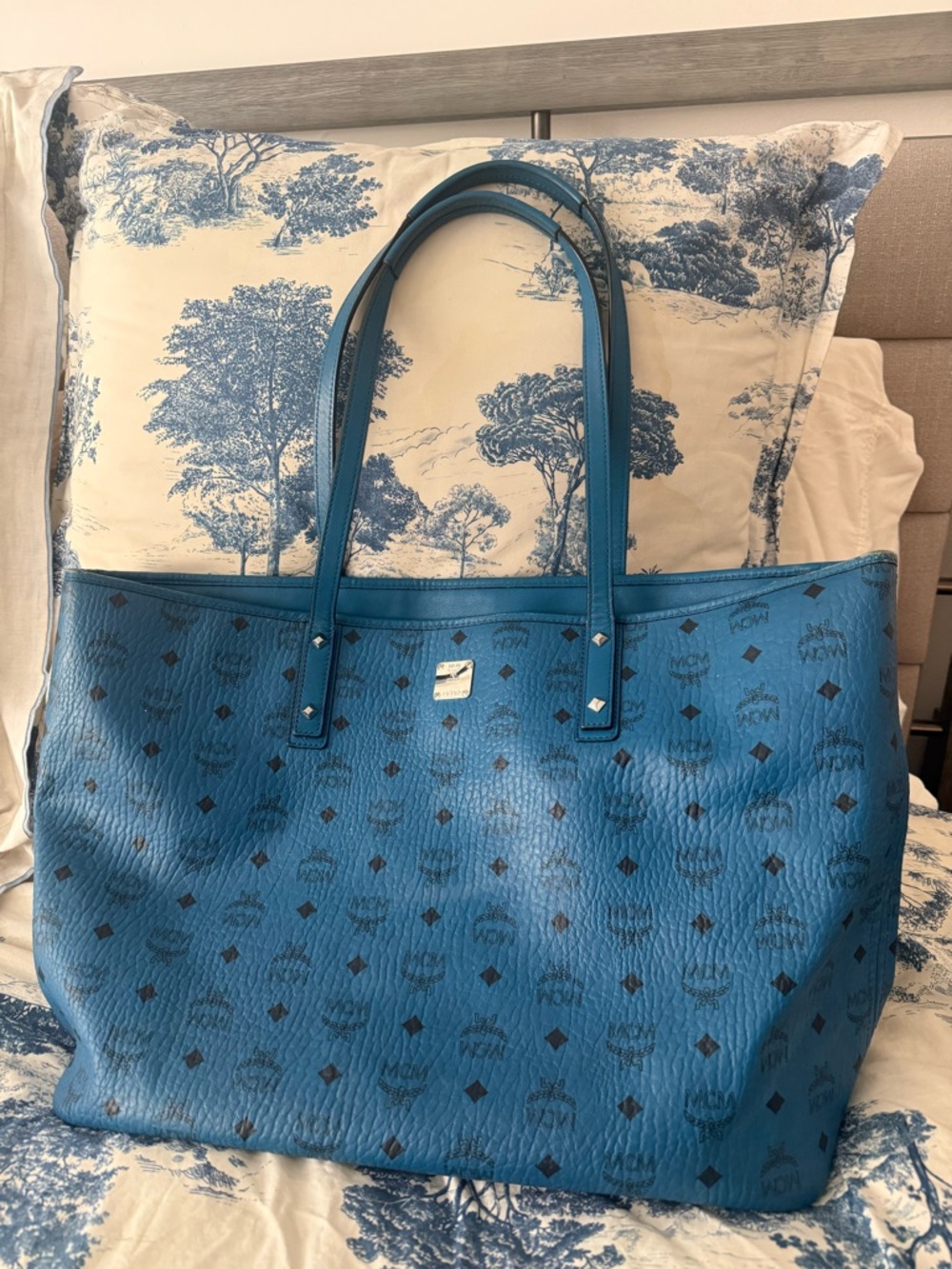MCM Teal Blue Logo-Print Leather Tote